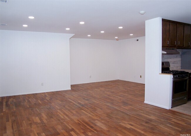 Foto del edificio - 144 Artist Lake Dr