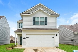 Building Photo - 605 Clover Cir