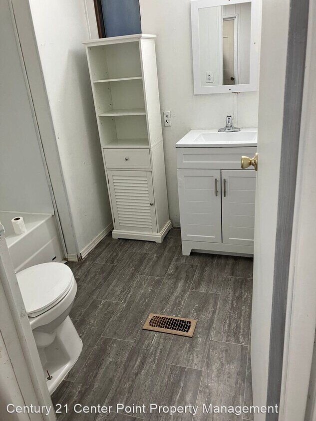 Primary Photo - 2 br, 1 bath House - 107 N Lewis