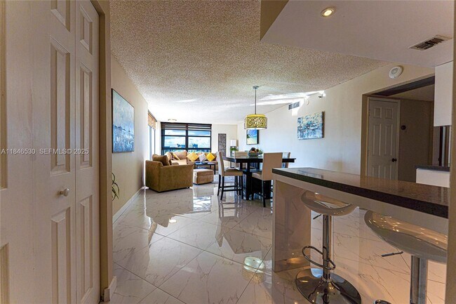 Foto del edificio - 20225 NE 34th Ct