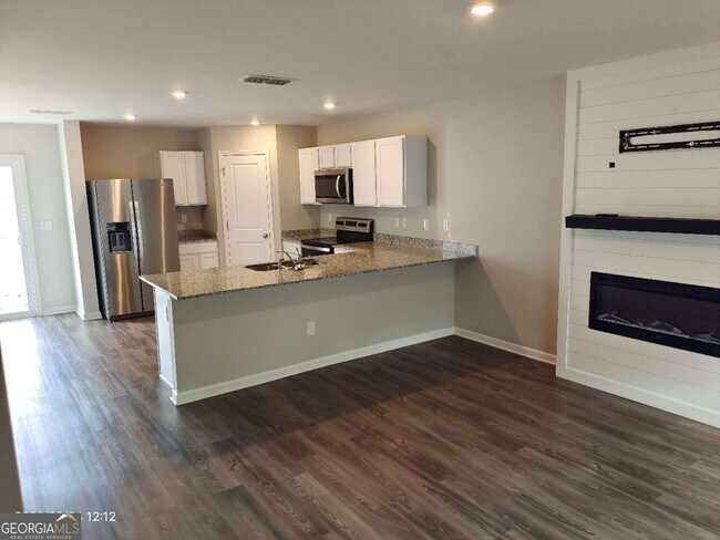 Building Photo - 522 Pemberton St