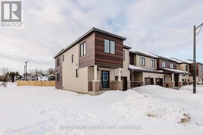 Building Photo - 501 Galanthus Walk