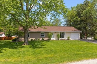 Building Photo - 1002 Juniper Ln