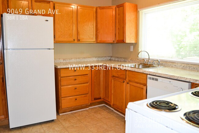 Building Photo - Beautiful 3 bed 1 bath home with hardwood ...