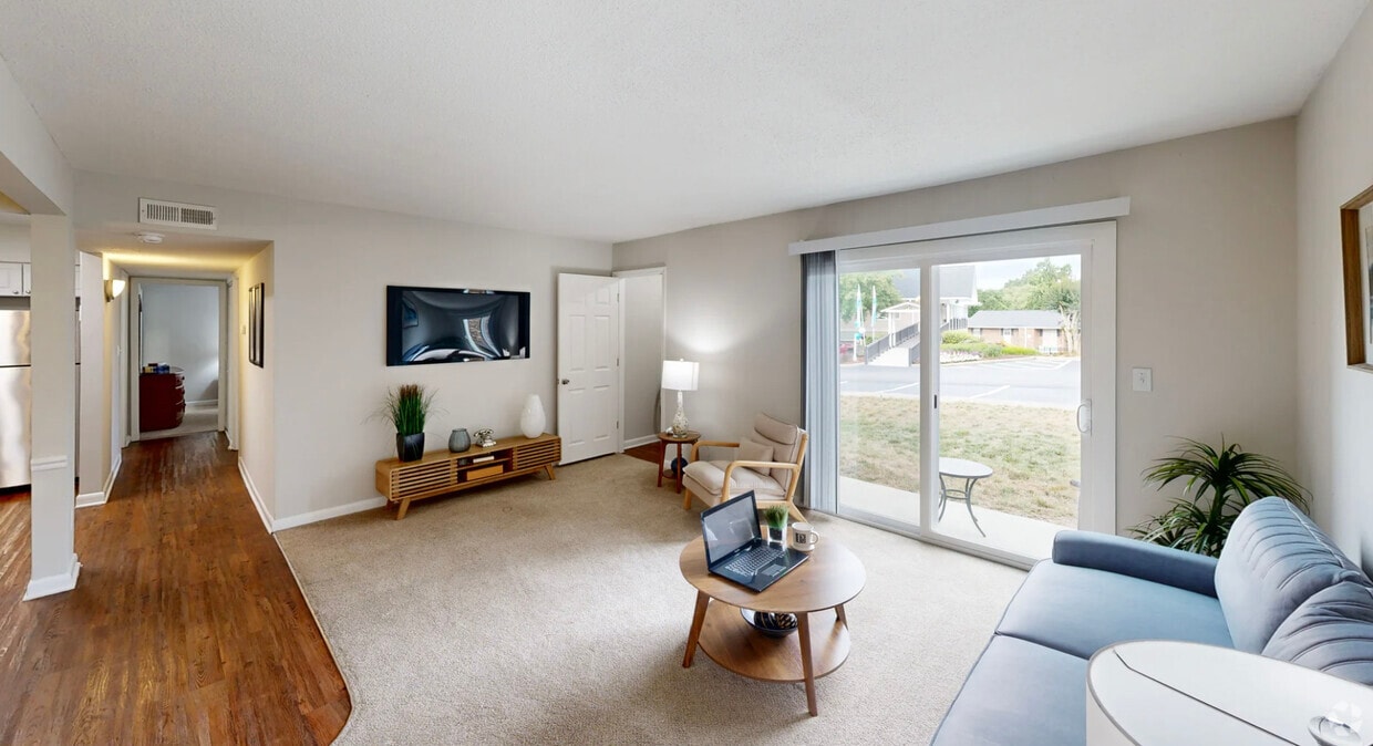 Photo - Carolina - Students save up to 10%! Apartments