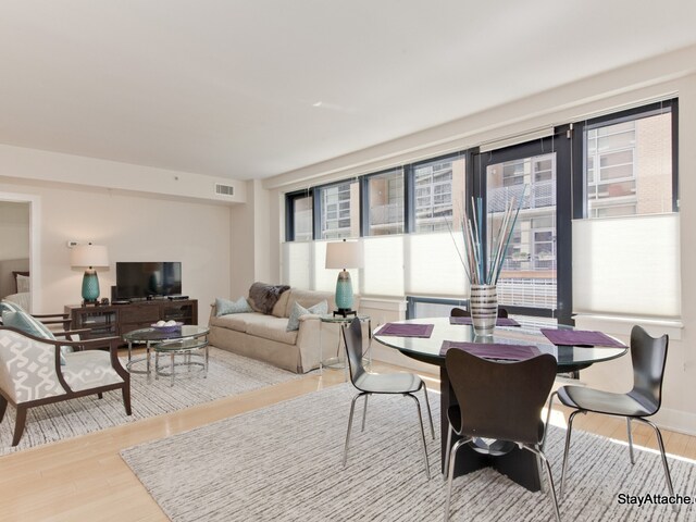 Foto del edificio - 1450 Church Street NW 201