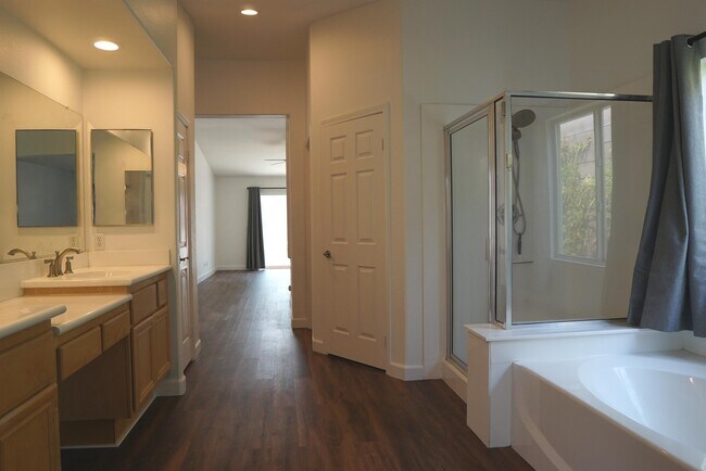 Building Photo - 79839 Dandelion Dr