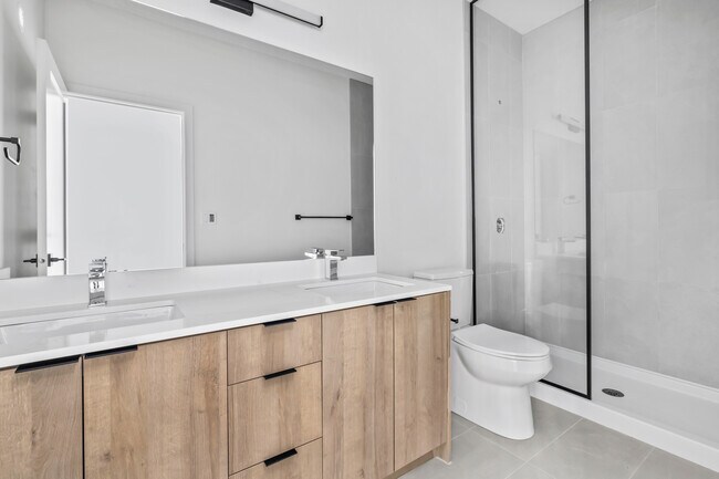 Photo du bâtiment - 9115 150 St NW