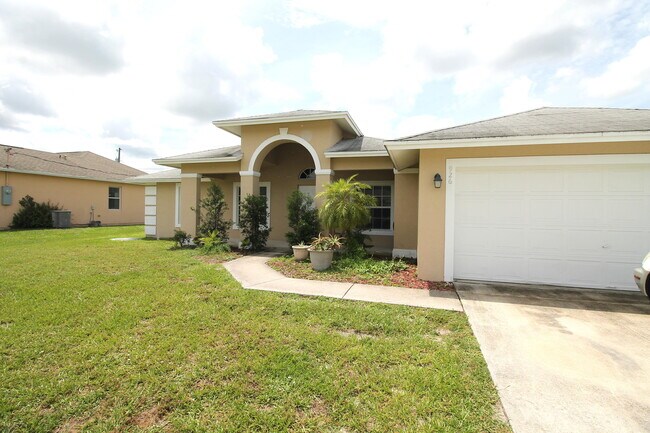 Foto del edificio - 926 SW Hamberland Ave
