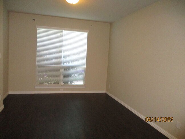 Foto del edificio - 2505 Mesa Glen Dr