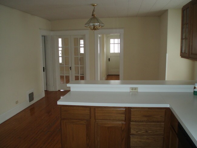 Building Photo - 523 Missouri Ave