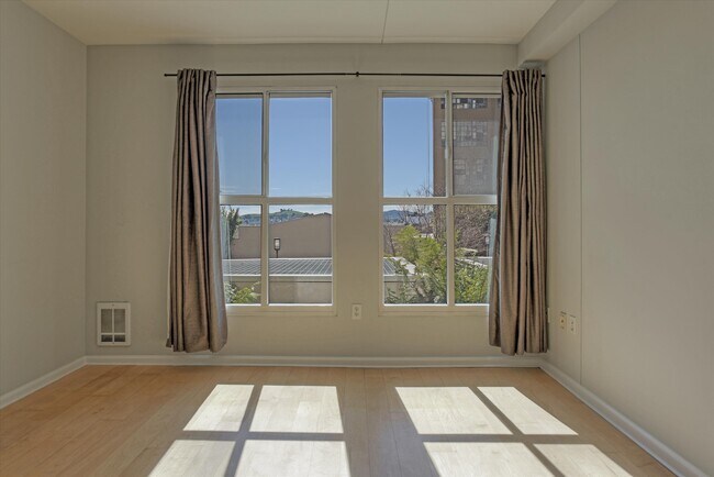 Foto del edificio - 1655 Mission St