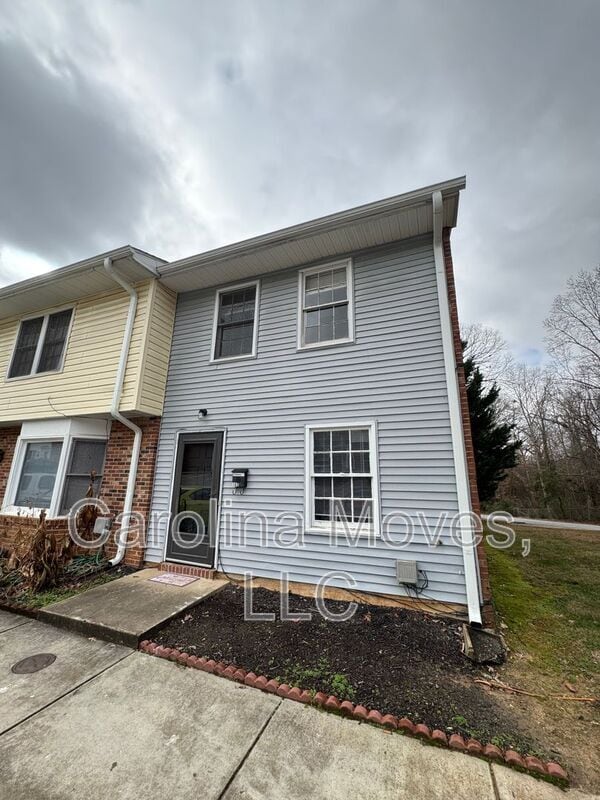 Building Photo - 160 Pine Creek Ct Ext