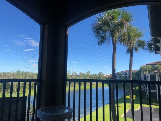 Building Photo - ** TREVISO BAY 2/2 BEAUTIFUL UNIT WITH GOL...