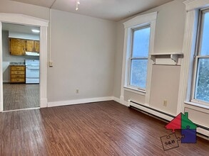 Building Photo - 1062 Waterbury-Stowe Rd