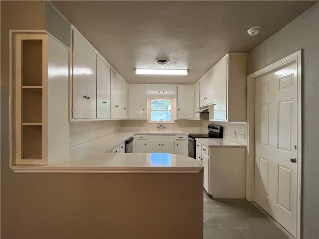 Building Photo - WINDSOR PARK SUBDIVISION