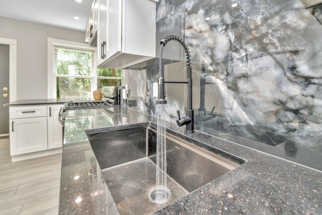 Foto del edificio - 9 A Ruthven St