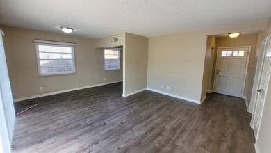 Building Photo - 1168 W Hampshire Ave