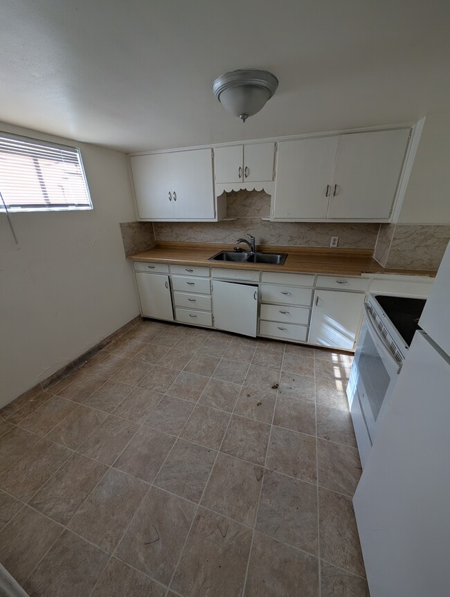 Building Photo - 129 N 100 E