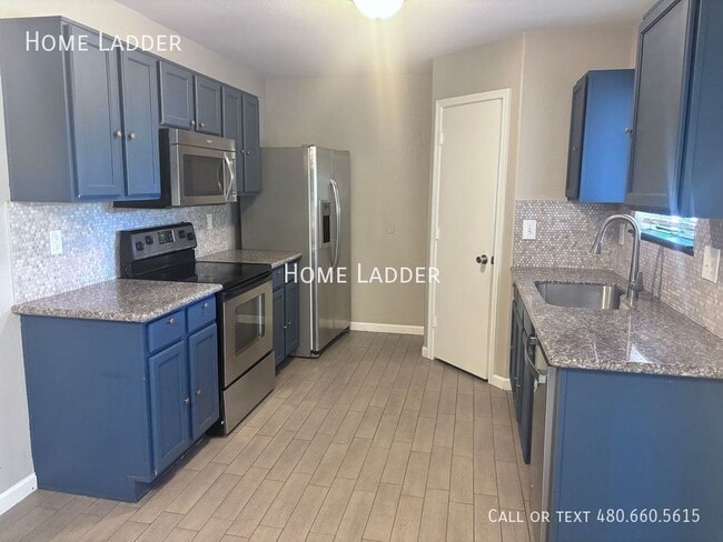 Photo - 7213 W Hilton Ave House