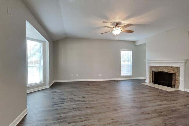Foto del edificio - 48 N High Oaks Cir