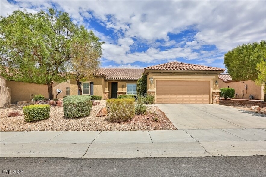 Foto principal - 2264 Laurel Heights Ln