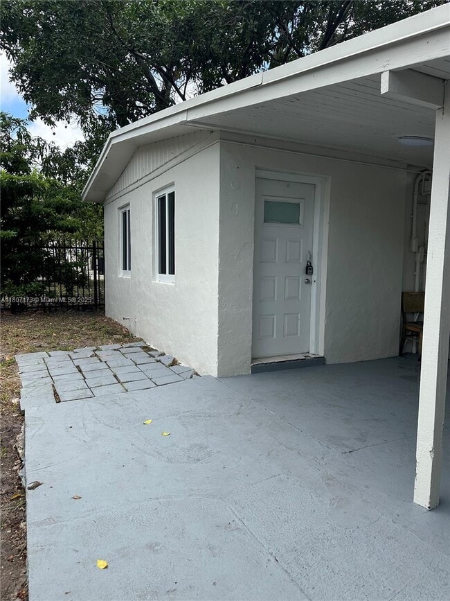 Building Photo - 1045 NW 27th St