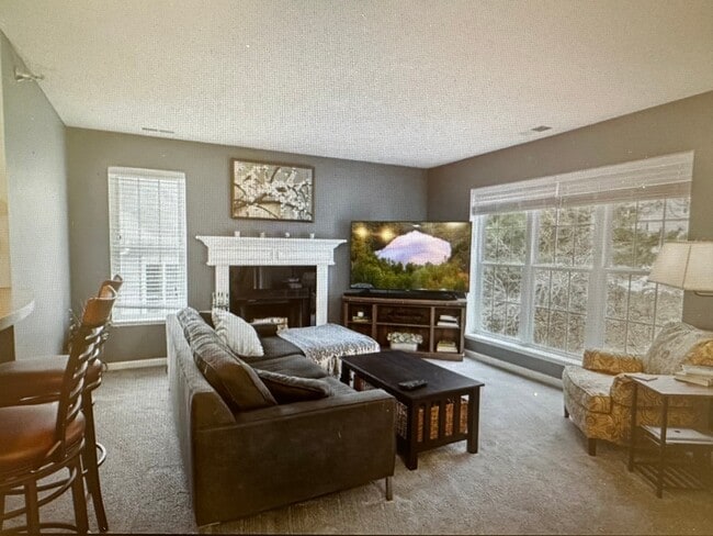 Building Photo - 5970 Chasewood Pkwy