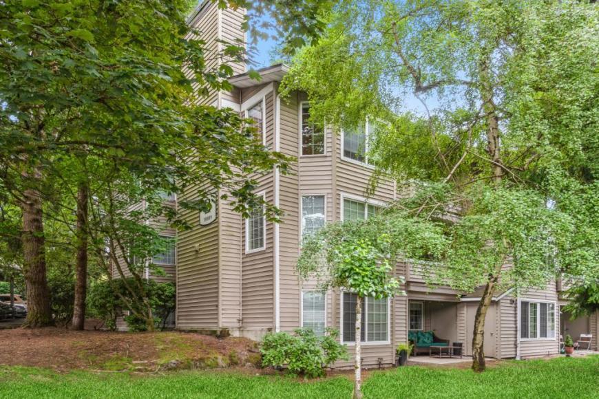 Foto principal - 2 bedroom in Kirkland WA 98034