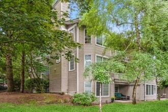 Building Photo - 10009 NE 120th Ln