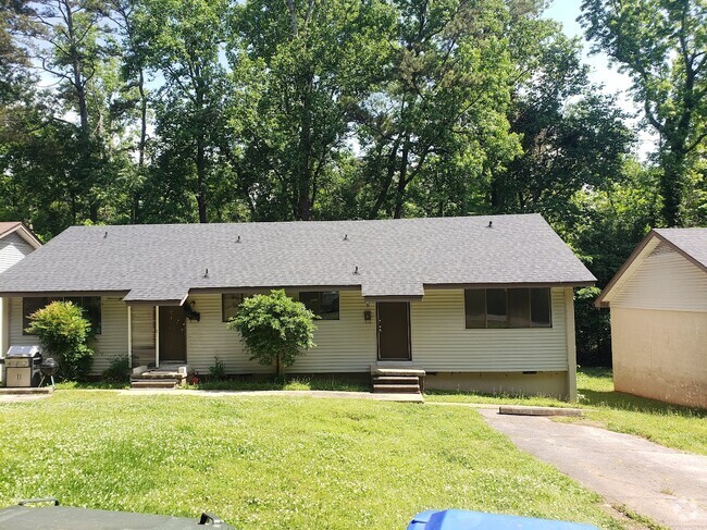 Building Photo - 203 Luther Dr