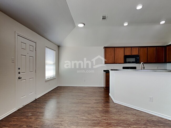 Building Photo - 924 Mesa Vista Dr