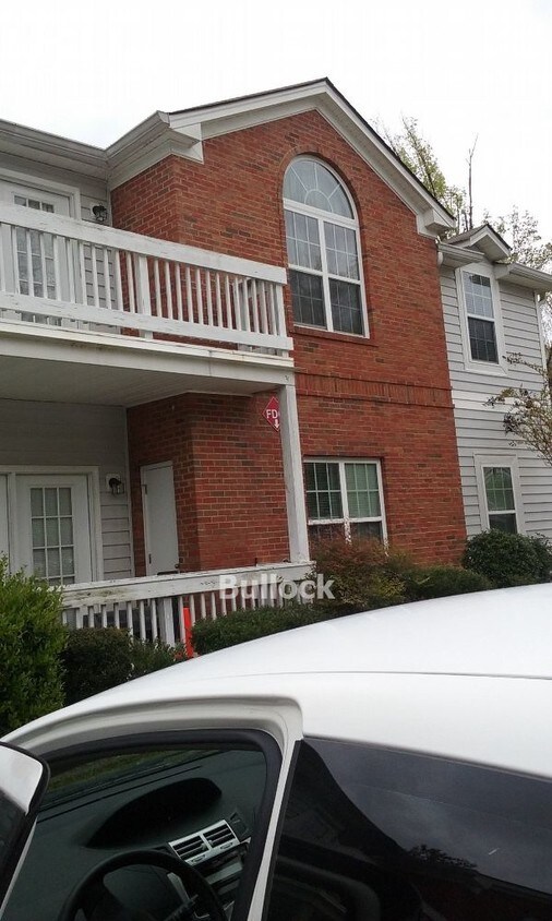 Primary Photo - 1418 Orchard Park Dr