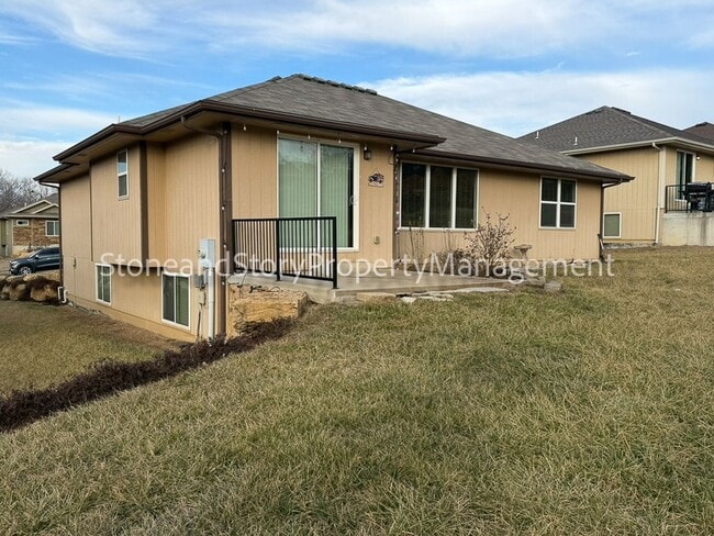 Building Photo - 3 bedroom 2 bath in Washburn Rural school district