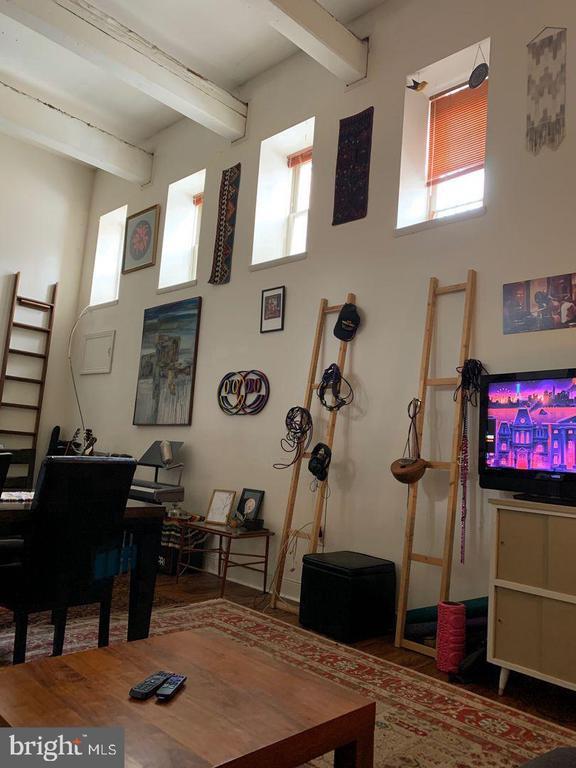 Foto del edificio - 2837 Cambridge St