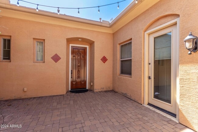 Foto del edificio - 2668 S Stuart Ave