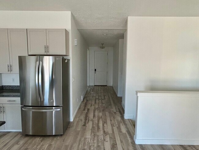 Building Photo - 260 W Box Creek Dr