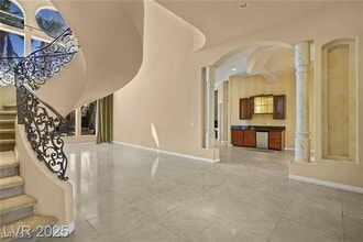 Building Photo - 1008 Trophy Hills Dr
