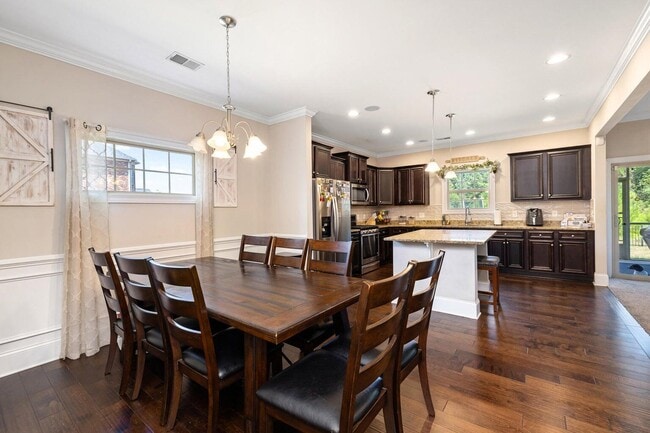 Building Photo - 575 Curlew Cir