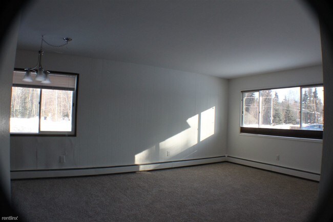 Building Photo - 1050 W 19th Ave