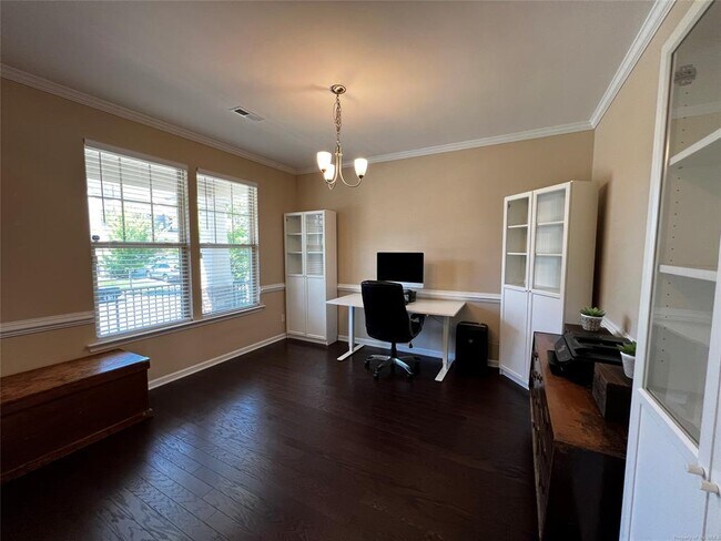 Building Photo - 3251 Leighton Blvd