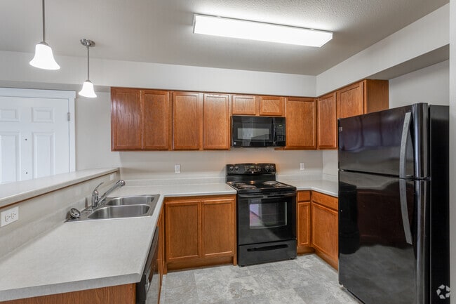Kitchen - Northern Heights Apartments