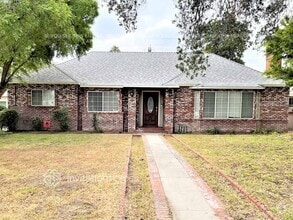 Building Photo - 3220 Broadmoor Blvd