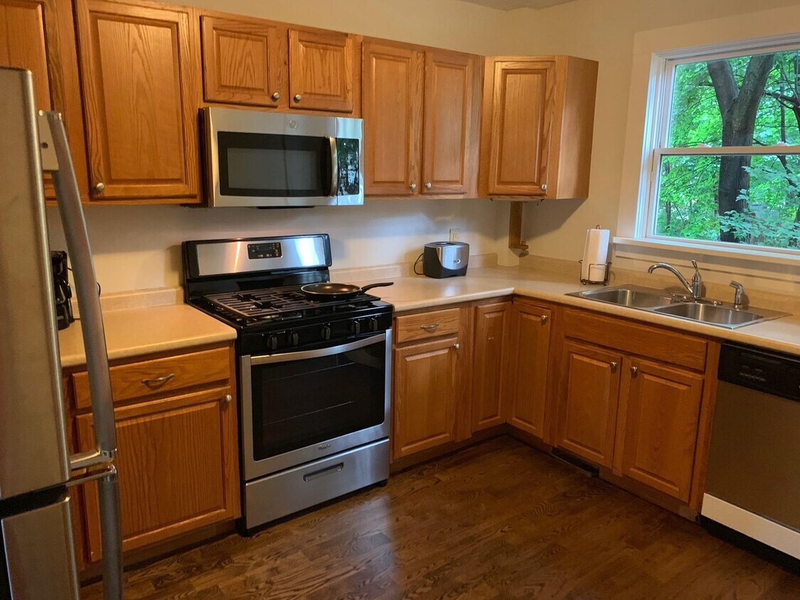 Primary Photo - 181 Winchester Ave