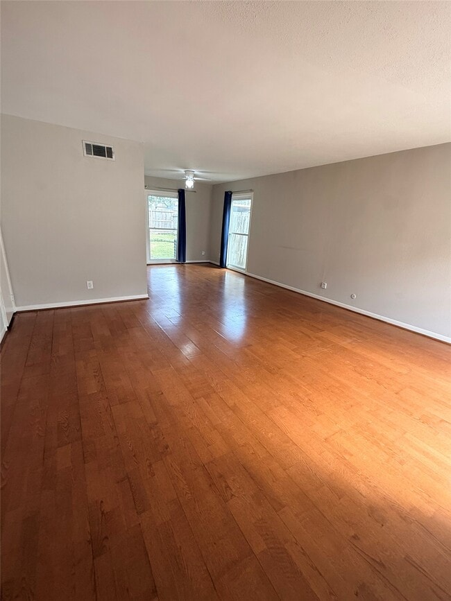 Foto del edificio - 3914 Law St