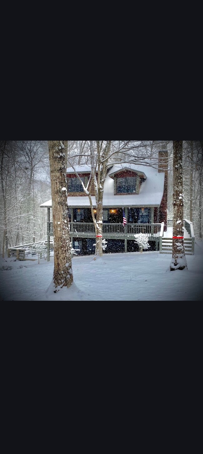 Building Photo - 227 Seminole Rd