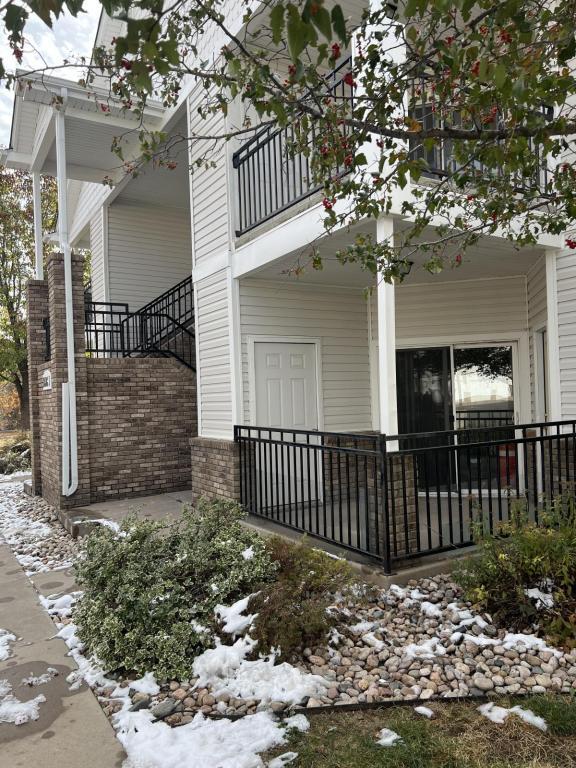 Primary Photo - 952 52nd Ave Ct J2