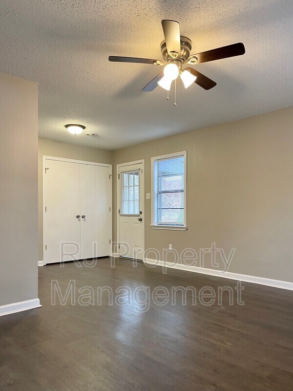 Foto del edificio - 3894 Houghton Cove