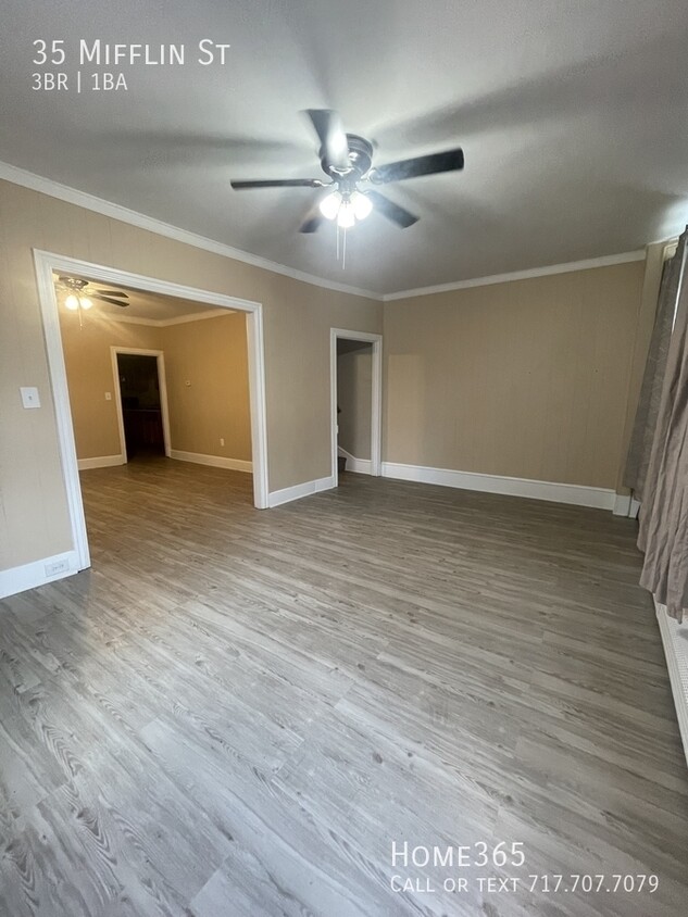 Primary Photo - Beautifull 3 Bedroom End Home with Private...
