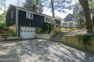 Building Photo - 338 Navesink River Rd
